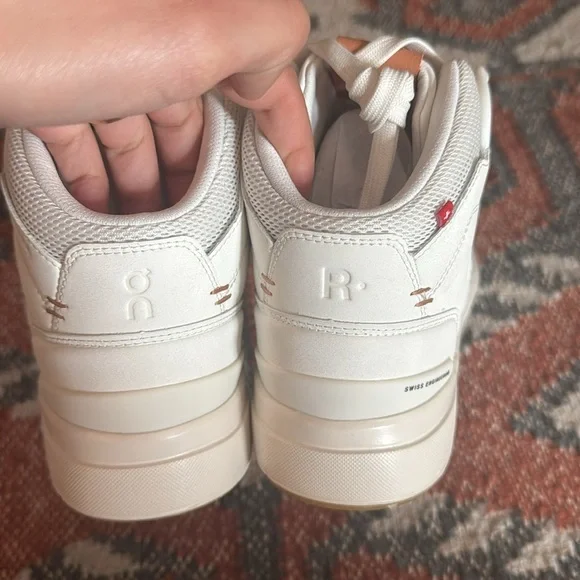 NWT On The Roger Clubhouse Mid in White & Sandstone men’s size 7 - Picture 9 of 13